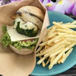 氾濫バーガー チムフガス - 料理写真:シークヮーサーオリーブオイルソルト鯖バーガー