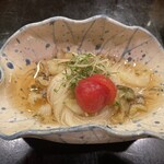 懐石料理 はし本 - フルーツトマトと蝦夷鮑のソーメン:汁がほんのりと酸っぱくて爽やかな味わい