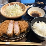 平田牧場 極 KITTE丸の内店 - 