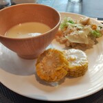 フォルク キッチン オールデイダイニング  - 