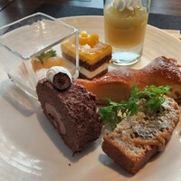 フォルク キッチン オールデイダイニング  - 