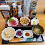 定食屋 ふか河 - 玄米御飯の和定食(小盛) 950円