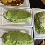 横丁とうふ店 最上川千本だんご - 横たわるガチャピン
