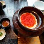 肉和食 月火水木金土日 - ・いくらの土鍋ご飯　・赤出汁