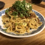 広島お好み焼 鉄板焼 一閃 - 広島汁なしミニタンタン麺（税込450円）