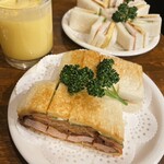 ニューアストリア - 