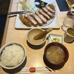 本家とんとん亭 - やまと豚ロース定食・大 (3,828円)