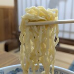 松食堂 - 最後まで美味しい中太麺