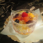 なだ万 - 季節フルーツのコアントロゼリー