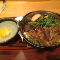 本格肉料理 丸小 - 特選牛鍋  
                ２０００円