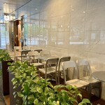NEW YORKER'S Cafe - 店外だが館内のテラス席