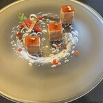 ガストロノミー ジョエル・ロブション - フランス産仔兎とフォアグラのテリーヌ　甘酸っぱいルバーグのマリネを合わせて