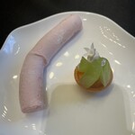 ガストロノミー ジョエル・ロブション - 左はマシュマロ