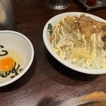 ラーメン 雷 東京本丸店 - 
