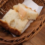 マルデナポリ - パスタのランチのパン