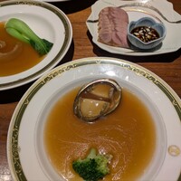 北京ダック専門店 銀座芳亭 - アワビとフカヒレ。両方とも美味！