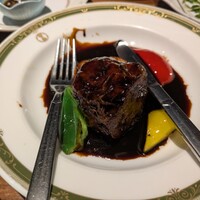 北京ダック専門店 銀座芳亭 - お店名物の酢豚だそうです。お肉が特大サイズ！最高！