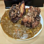 大進亭 - 鳥のから揚げカレー1270円
