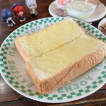 パドック - トースト　※焼き目が浅くて、ごめんなさいねぇと、謝られる