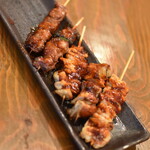 日本橋 山喜多 - もつ焼きおまかせ５本盛り合わせ（７９０円）２０２５年８月