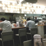 ラーメン大戦争 - 店内