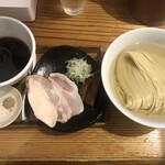 麺屋鈴春 - つけ麺200g(醤油・ポルチーニ油)