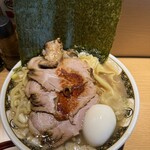 すごい煮干ラーメン凪 西新宿七丁目店 - 
