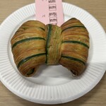 パンのイデリオ - チョコレートリボン　ホワイトチョコ