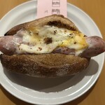 パンのイデリオ - ハーブソーセージドッグ