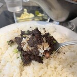 東京ボンベイ - ✅キーマカレー(鶏・野菜) ＲＥＤ中盛¥1.100！
      　※赤(RED・・赤は激辛)
      　※ご飯は中盛り迄無料♪
      　※大盛りは＋¥100になっていました
      　※ピクルス、アイスミニチャイ、チョコ付き