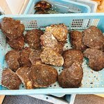 灯台茶屋 - 岩牡蠣です。これを頂きます。