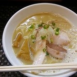 らぁ麺 飛鶏 - 鶏白湯そば７００円、大盛１００円(201405)