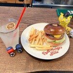 Red's Burger Store Unomori - チーズバーガー1,250円+ランチコンボ330円
