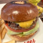 Red's Burger Store Unomori - パンまで、しっかり鉄板で、焼かれています