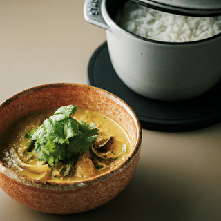 素材と発想で魅せるアラカルト。訪れるたび新しい驚きに出会う