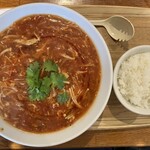 かめだ町中華 つのだ - トマト酸辣湯麺1,000円  半ライス110円