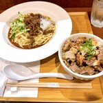 RAMEN MEIKIRA - 汁無し坦々＆チャーシュー丼