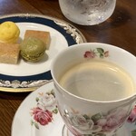 ヒグチ亭 - コーヒー　マカロン等付き