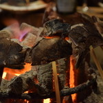 柳家 - 囲炉裏で焼く老茸