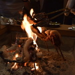 柳家 - 囲炉裏で焼く仔猪ロース