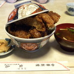 飯島食堂 - 味噌汁のお椀と比較