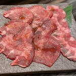 焼肉 但馬屋 - タン食べ比べ盛り