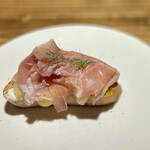 薪焼きイタリアン FIREPIT - 桃と生ハムとマスカルポーネ