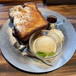 No.4 - フレンチトースト(バニラアイストッピング)