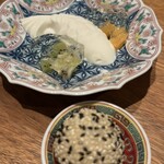 紅梅本楼 - 杏仁豆腐金木犀のゼリー添え＆胡麻団子