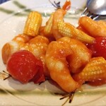 赤坂 四川飯店 - エビとトマトの塩味炒め