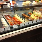 オーボンヴュータン 尾山台店 - 生菓子のショーケース