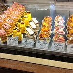 オーボンヴュータン - 生菓子のショーケース