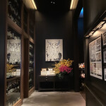 ロウリーズ・ザ・プライムリブ - エントランス