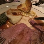 ロウリーズ・ザ・プライムリブ - ヨークシャプディング(の食べかけ)